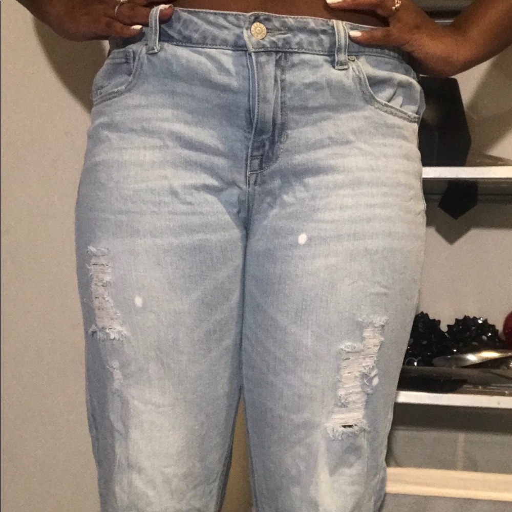 Distressed Boyfriend Jeans